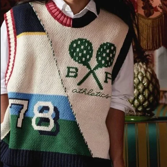 (DO NOT BUY!) ISO: Banana Republic Athletics Sweater Vest Preppy Tennis Theme - Picture 1 of 3